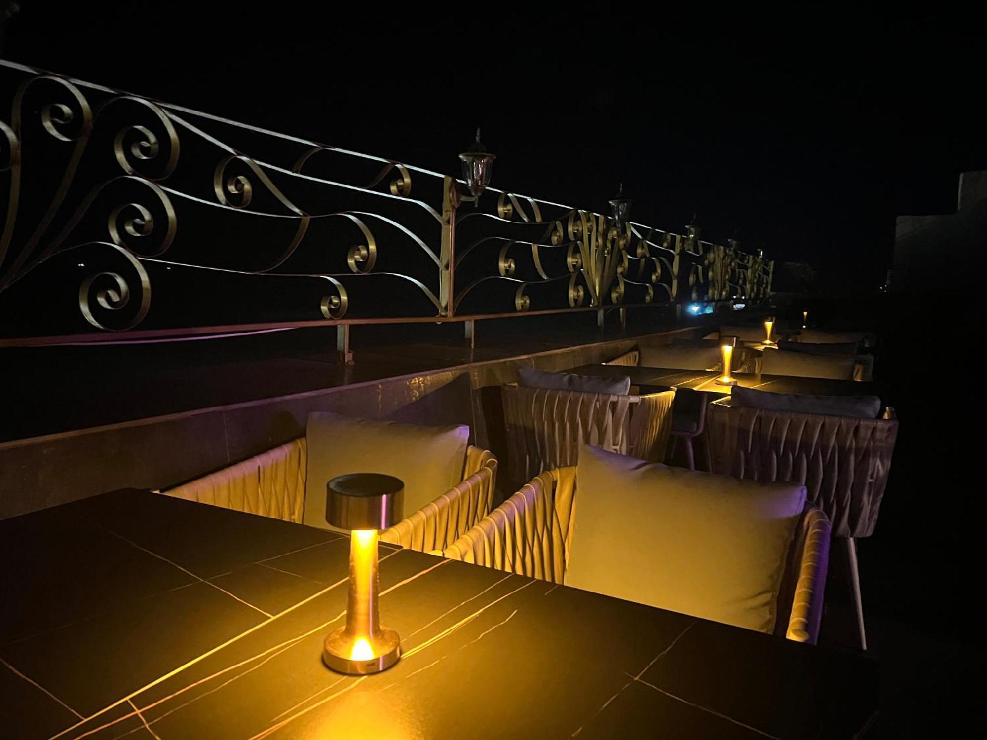 Hotel Cosmos เอโฟรีเอซูด ภายนอก รูปภาพ