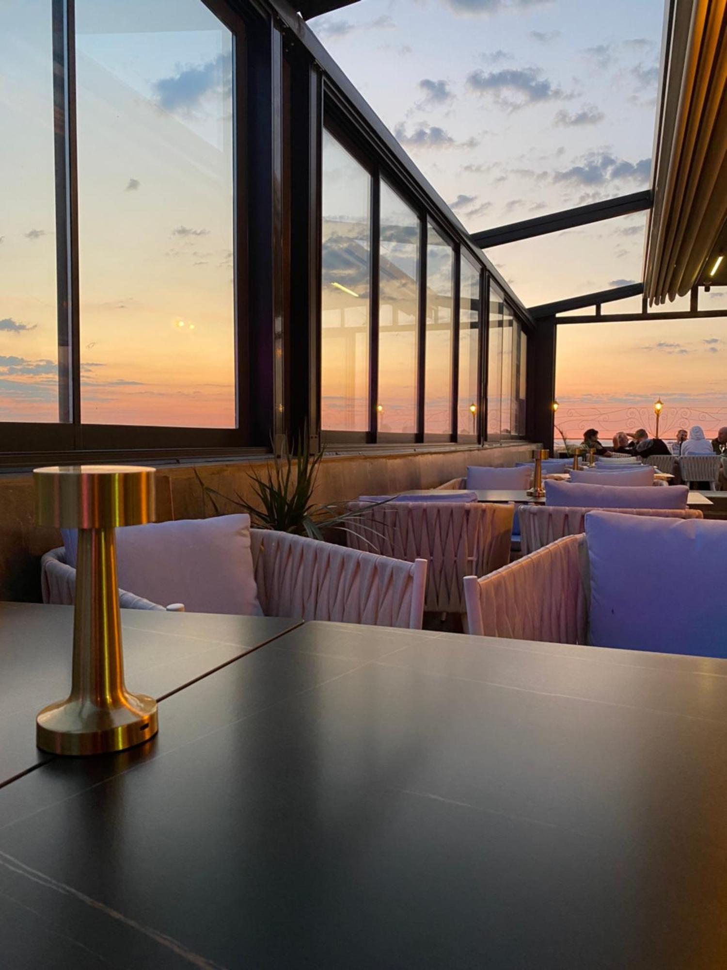 Hotel Cosmos เอโฟรีเอซูด ภายนอก รูปภาพ